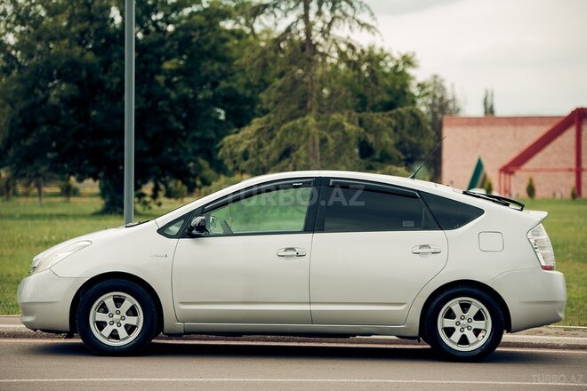 Toyota Prius-6
