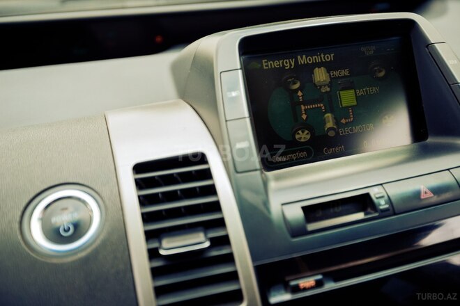 Toyota Prius-15