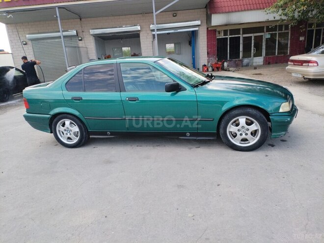 BMW 318 1993, 200,000 km - 1.8 l - Göyçay