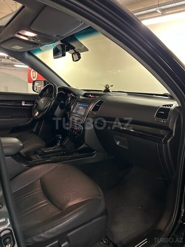 Kia Sorento-16