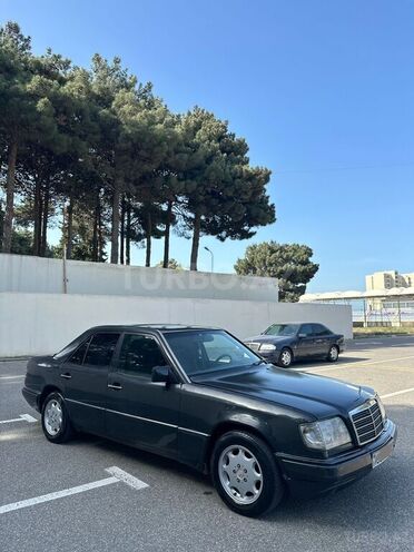Mercedes E 220 1994, 344,800 km - 2.2 л - Sumqayıt