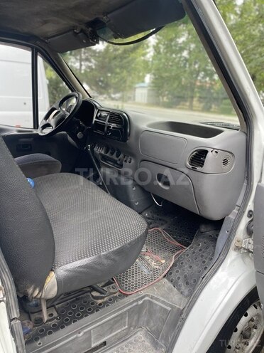 Ford Transit-5