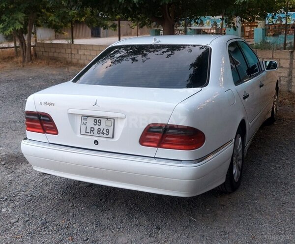Mercedes E 240 1999, 342,538 km - 2.4 l - Sumqayıt