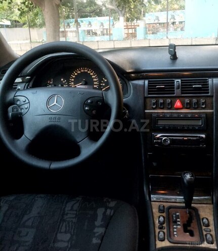 Mercedes E 240 1999, 342,538 km - 2.4 l - Sumqayıt