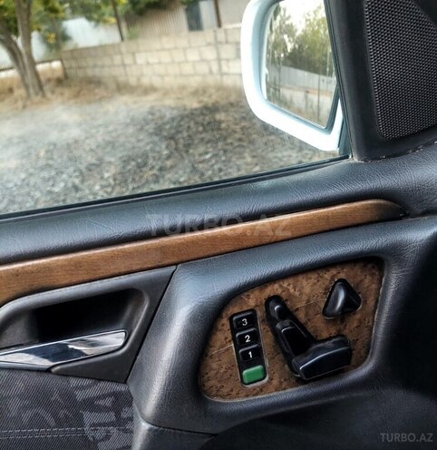 Mercedes E 240 1999, 342,538 km - 2.4 l - Sumqayıt