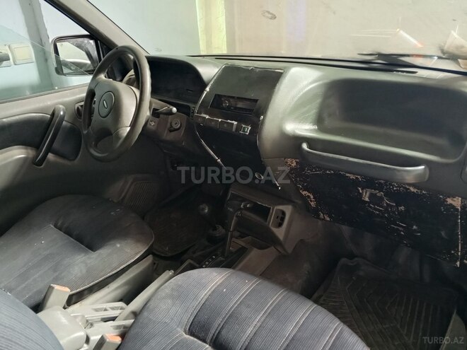 Nissan Terrano 1996, 560,000 km - 2.7 l - Gəncə