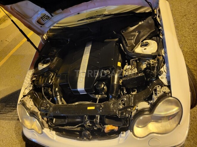 Mercedes C 240 2001, 385,858 km - 2.4 l - Bakı