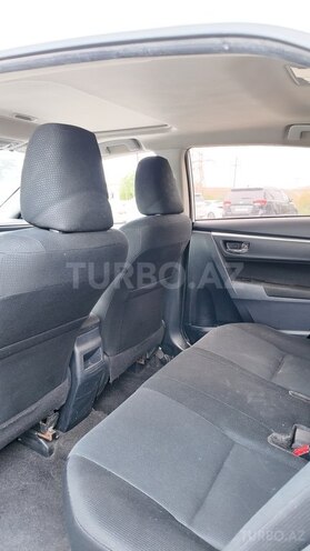 Toyota Corolla-12
