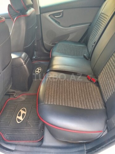 Hyundai Elantra 2015, 214,000 km - 1.8 л - Bakı