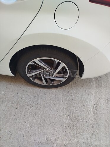 Hyundai Elantra 2015, 214,000 km - 1.8 л - Bakı