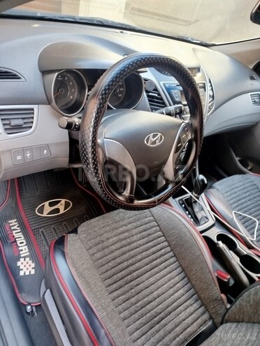 Hyundai Elantra 2015, 214,000 km - 1.8 л - Bakı