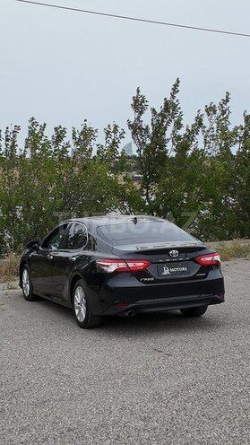 Toyota Camry-5