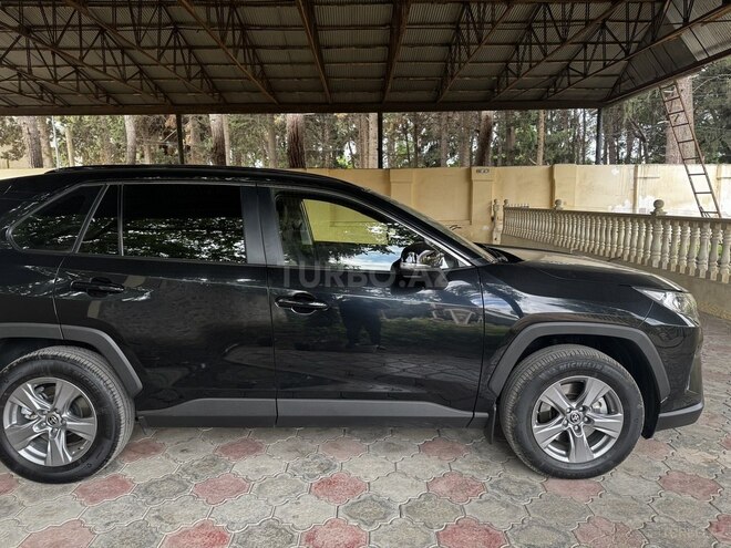Toyota RAV4 2024, 8,800 km - 2.5 l - Samux