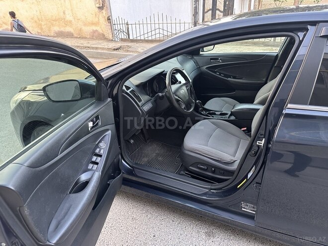 Hyundai Sonata-6