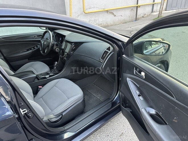 Hyundai Sonata-4