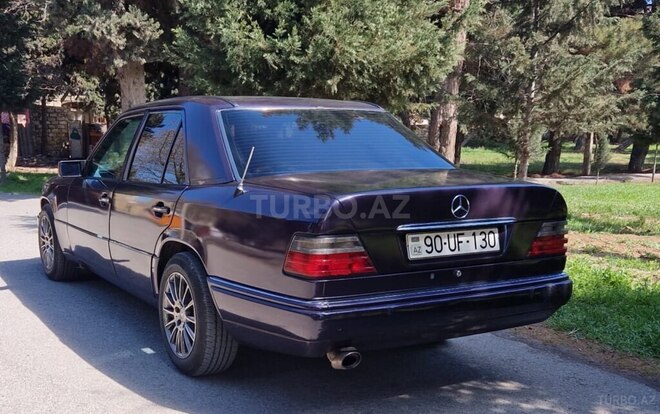 Mercedes E 220 1995, 444,100 km - 2.2 l - Bakı