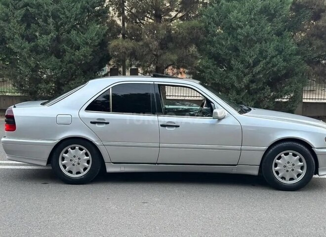Mercedes C 230 1997, 358,000 km - 2.3 л - Bakı