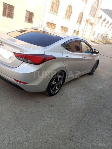 Hyundai Avante-3