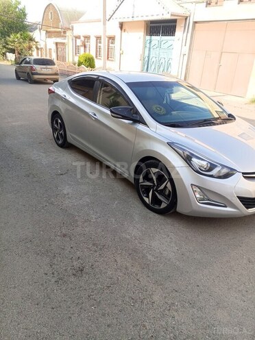 Hyundai Avante-9
