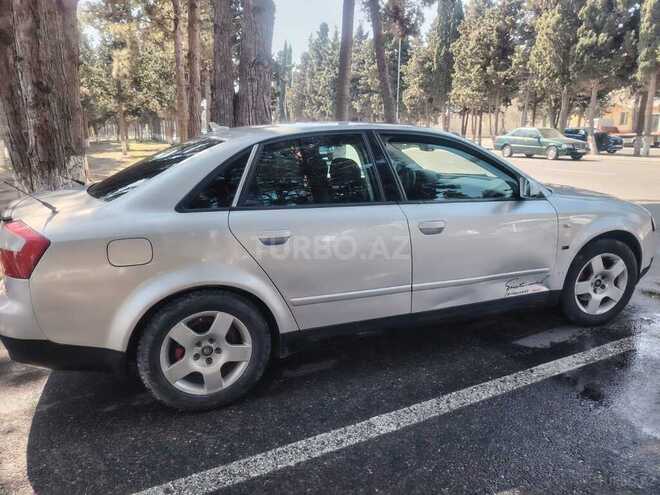 Audi A4 2001, 256,870 km - 1.8 l - Sumqayıt