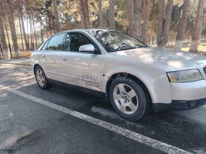 Audi A4 2001, 256,870 km - 1.8 l - Sumqayıt