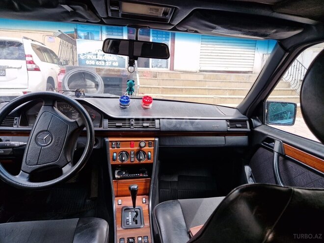 Mercedes E 220 1995, 444,100 km - 2.2 l - Bakı