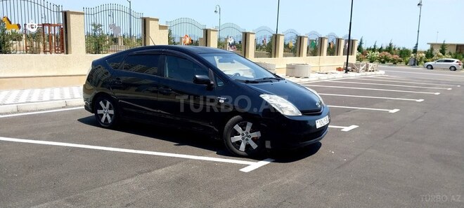 Toyota Prius-4