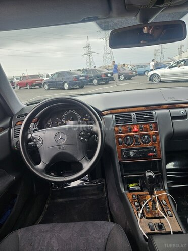 Mercedes E 270 1999, 398,900 km - 2.7 l - Sumqayıt