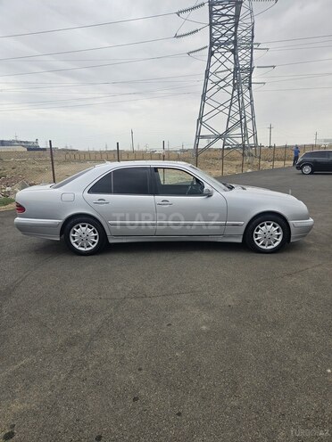 Mercedes E 270 1999, 398,900 km - 2.7 l - Sumqayıt