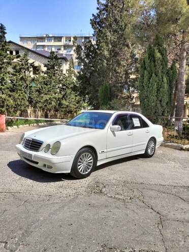 Mercedes E 220 d 2021, 420,000 km - 2.2 l - Bakı