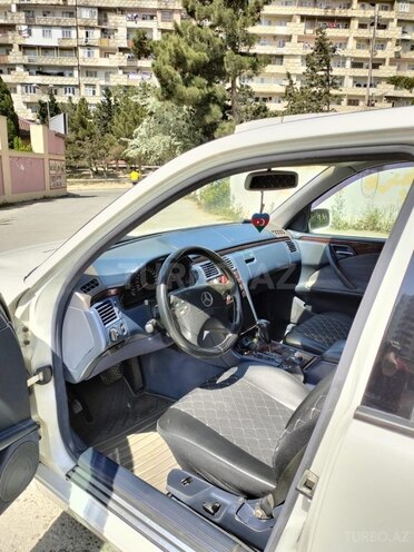 Mercedes E 220 d 2021, 420,000 km - 2.2 l - Bakı