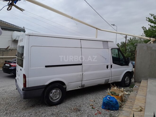 Ford Transit-3