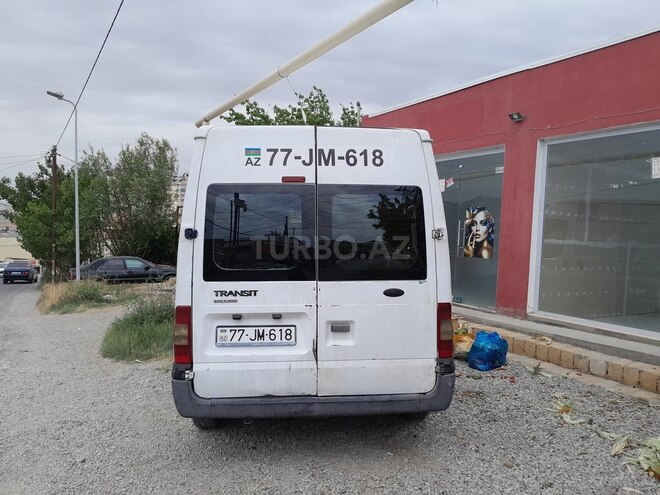 Ford Transit-2