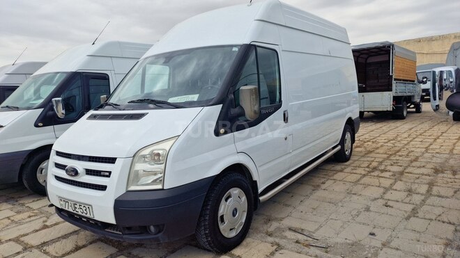 Ford Transit-5