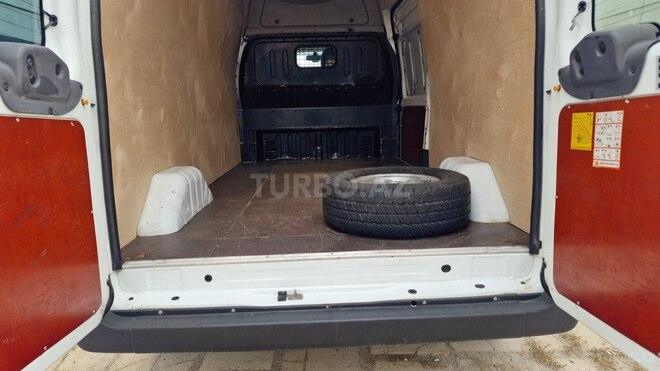 Ford Transit-9