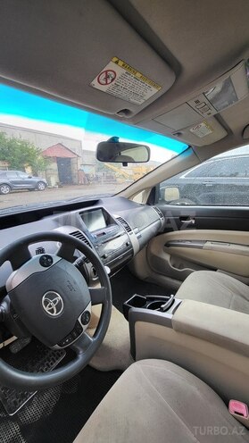Toyota Prius-3