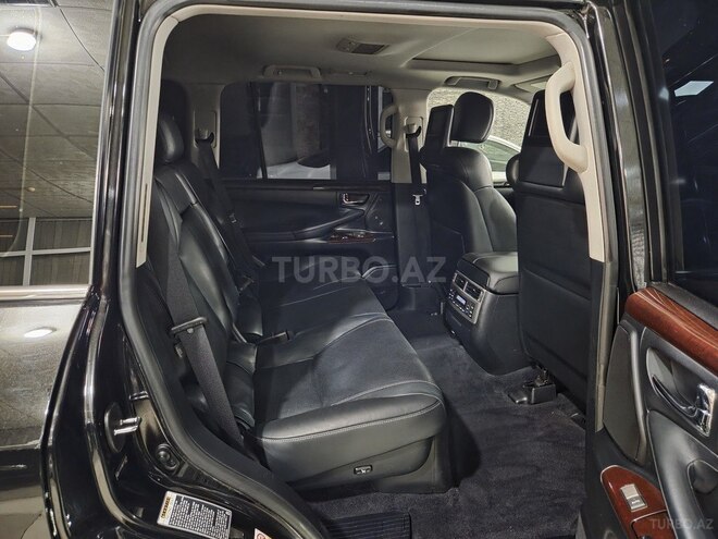 Lexus LX 570-12