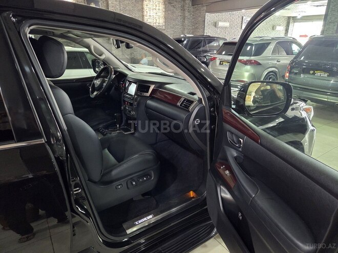 Lexus LX 570-15
