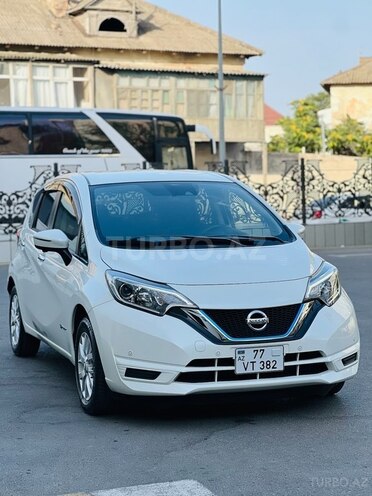 Nissan Note-2