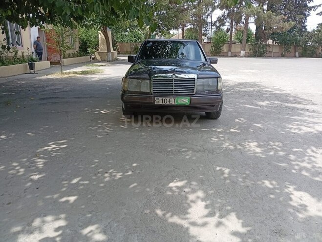 Mercedes E 220 1991, 245,127 km - 2.2 l - İmişli