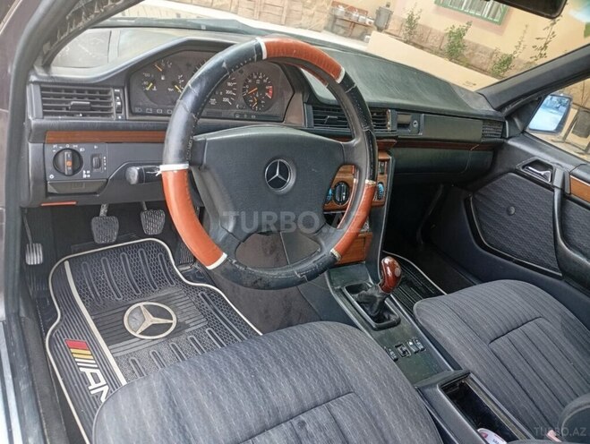 Mercedes E 220 1991, 245,127 km - 2.2 l - İmişli