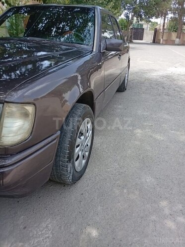 Mercedes E 220 1991, 245,127 km - 2.2 l - İmişli