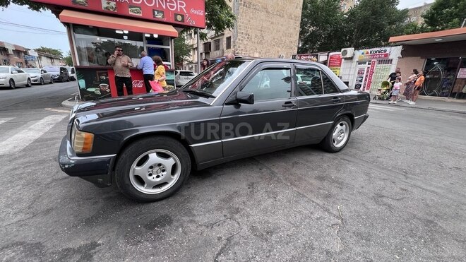 Mercedes 190 1992, 200,000 km - 2.3 л - Bakı