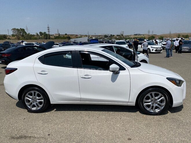 Toyota Yaris iA 2015, 233,000 km - 1.5 l - Bakı