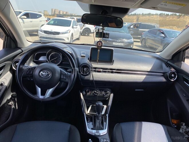 Toyota Yaris iA 2015, 233,000 km - 1.5 l - Bakı