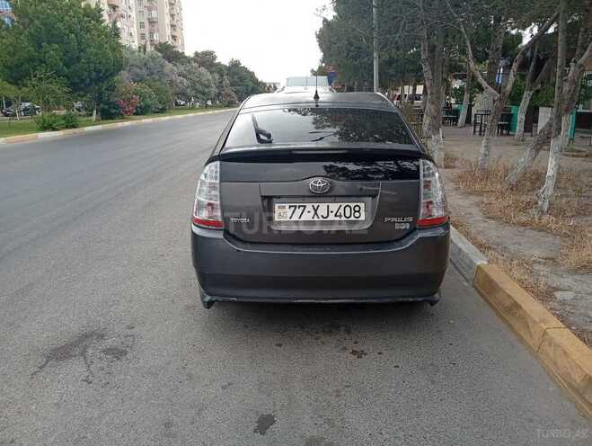 Toyota Prius-2