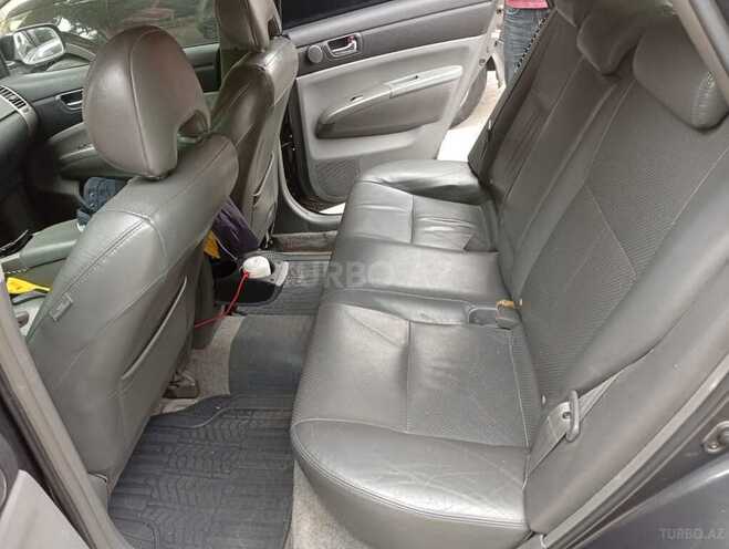 Toyota Prius-5