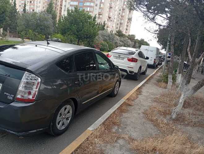 Toyota Prius-7