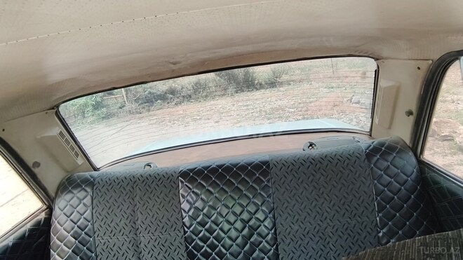 LADA (VAZ) 2106 1996, 80,000 km - 1.6 l - Salyan