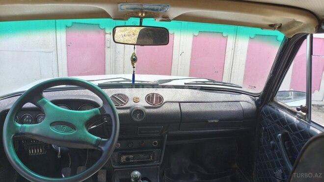 LADA (VAZ) 2106 1996, 80,000 km - 1.6 l - Salyan